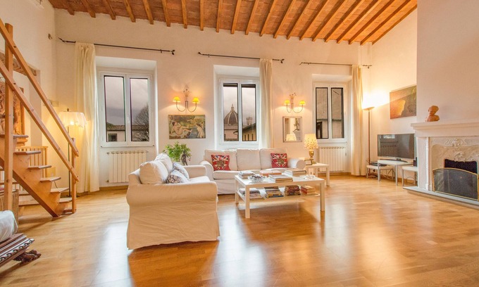 Santissima Annunziata Apartment | Florence - large panoramic apartment