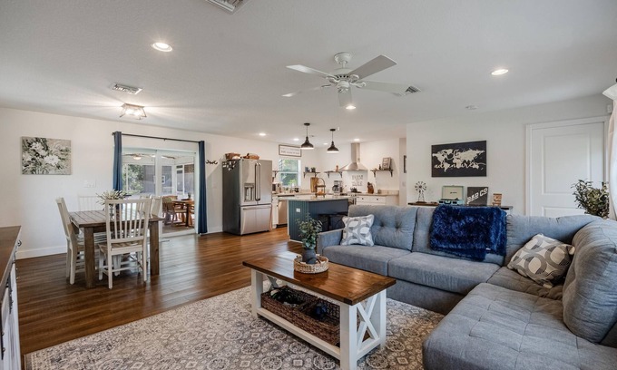 Buckingham House | Florida Country Home Under The Oaks
