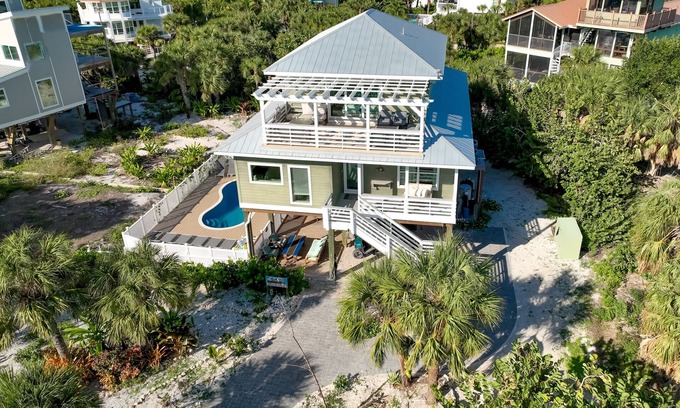 North Captiva House | "FLORIDAYS" Newly Completed Private Beach House w/Heated Pool & Spa. 2 Carts