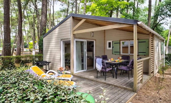 Saint-Hilaire-de-Riez Ski Chalet | Flower Camping Les Biches * - Premium Cottage 3ht - PREMIUM - 32 to 40m2 covered terrace - TV - LV - FREE WIFI 6 people