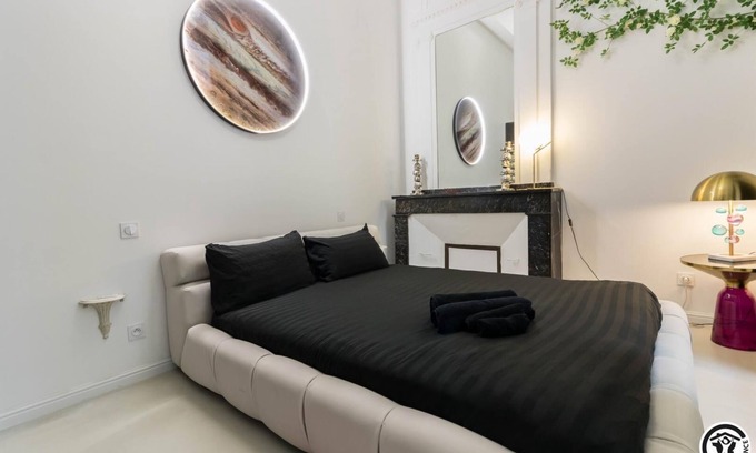 Saint-Georges Apartment | Flower Room - TOULOUSE