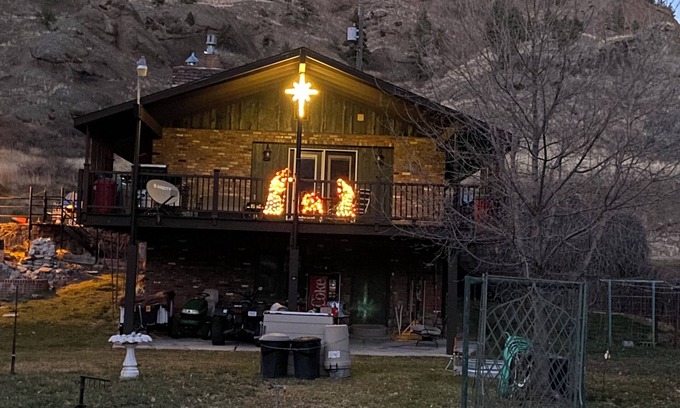Cascade House | Fly Fishing & Relaxing along the Missouri River/Big Belt Mountains of Montana.