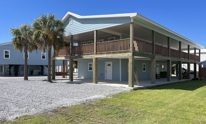 Grand Isle House | Flying Fish Lodge Yellow Fin - Beach Access - Island Realty