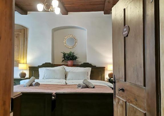 Altstadt Bed & Breakfast | Flyns