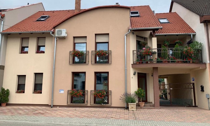 Sarvar Apartment | Fodan Apartman