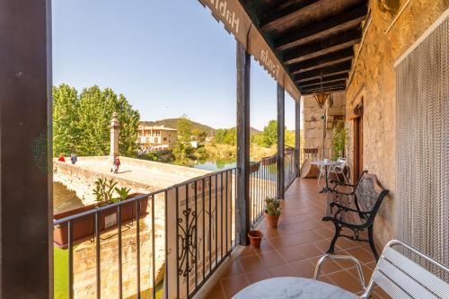 Valderrobres House | Fonda la Plaza