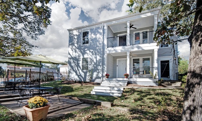 Fondren Apartment | Fondren "InStyle" Elegance: Indoor-Outdoor Charm