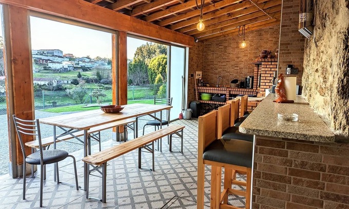 Mozelos House | Fonte Retreat - Fonte Accommodation with Salt Pool and Terrace - 26min.do Airport