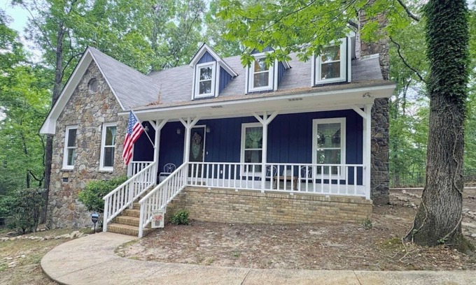 Auburn House | Football Parking Included! Beautiful Natural Private Lot Close to Everything!