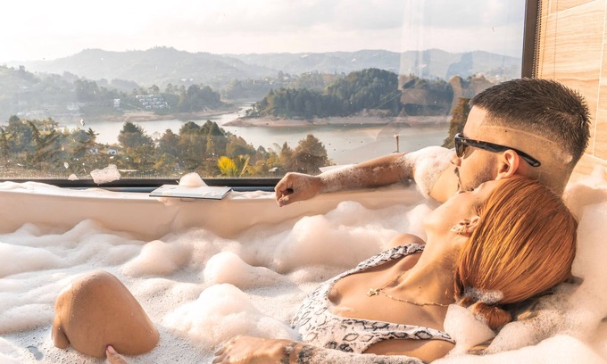 Guatape Apartment | FOR TWO PEOPLE LAKE VIEW JACUZZI INSIDE AND OUTSIDE