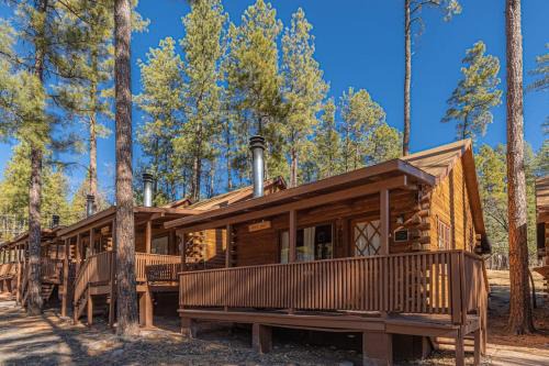 Christopher Creek House | Forest Cabin 2 Birds Nest