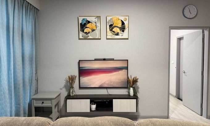 Downtown Kota Kinabalu Apartment | Forest comfy home next to KK island