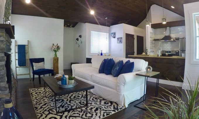 Mineral Bluff House | FOREST COTTAGE- PERFECT COUPLE'S GETAWAY- washer/dryer