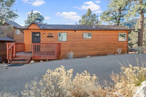 Whispering Forest House | Forest Edge Retreat - Cozy, log cabin with a wood burning fireplace! Pool Table, Foosball and Darts!