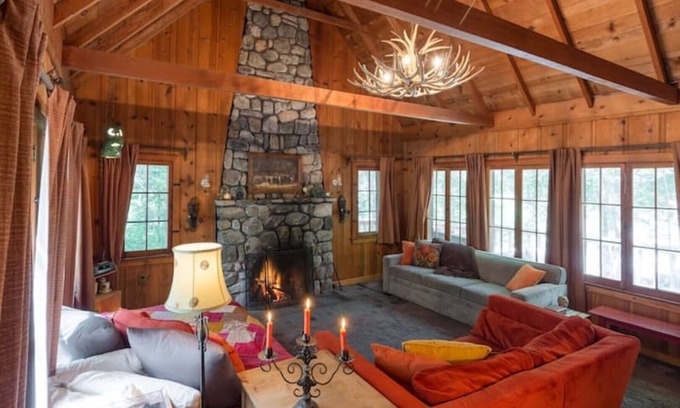 Forest Falls Cabin | Forest Falls Creekside Cabin