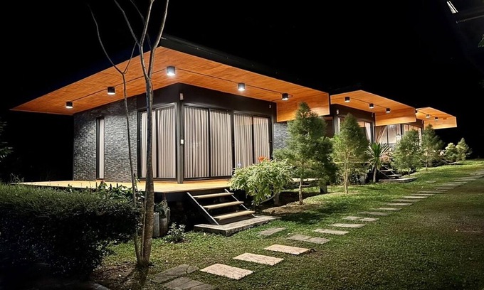 Sanamchai Hotel | Forest Hill Resort