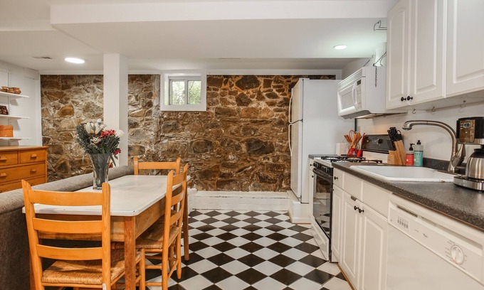 Northwest Apartment | Forest Hills Haven, An Oasis Between Rock Creek Park And Bustling Downtown DC