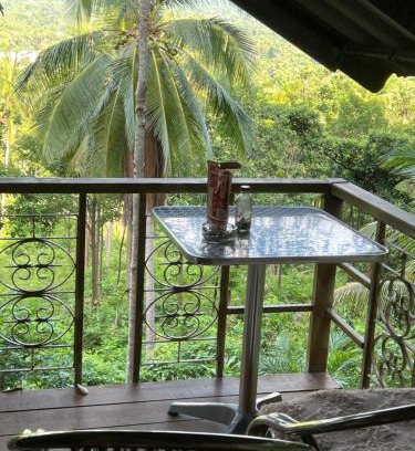 Haad Pleayleam Apartment | Forest house wok tum