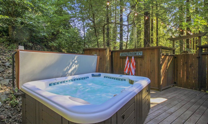 Cazadero Cabin | Forest Retreat, Private, Redwoods, Hot Tub, The Great Outdoors