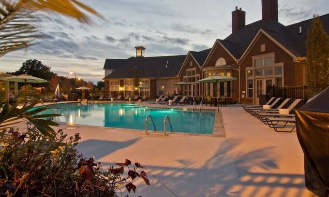 Westerville Apartment | Forest View 2BR | Fast WiFi | W/D | Pool | Gym!