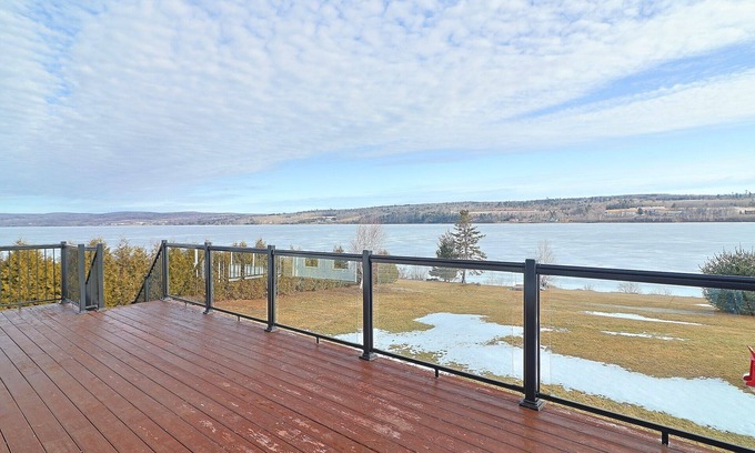 Queensbury House | Forget your worries in this spacious and serene space