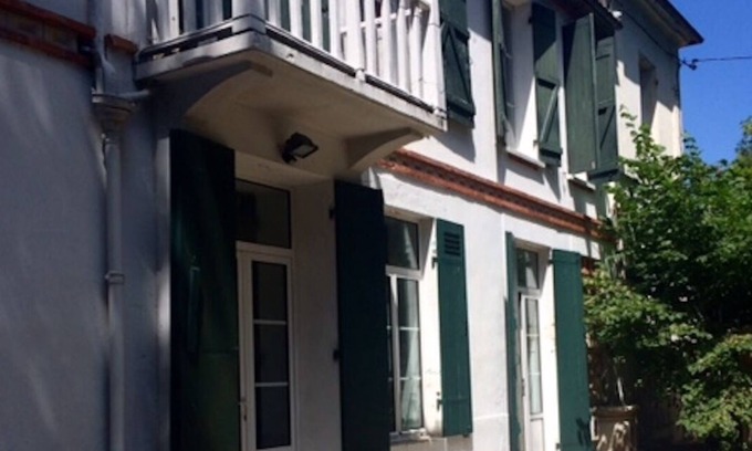 Pessac House | Former postal relay near Bordeaux and Arcachon
