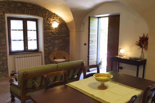 Olivola House | Forni Rosaia
