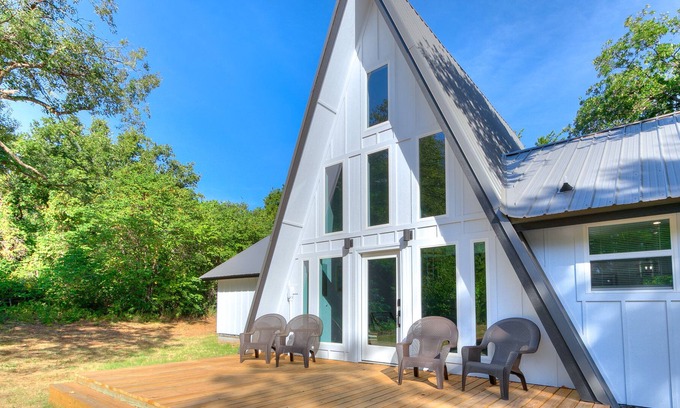 Guthrie House | Forrest Hills A-Frame