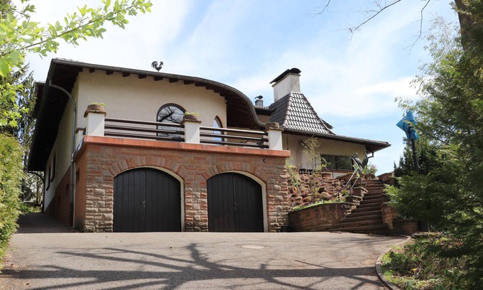 Dahn House | Forsthaus Zerbe/Espenschied, newly renovated with spacious garden