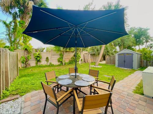 Fort Myers Beach House | Fort Myers Beach Escape 3 Miles Away Sleep 7