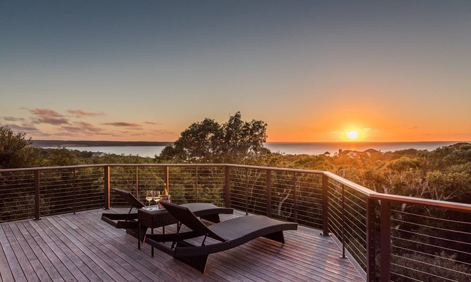 Montauk House | Fort Pond With Panoramic View !