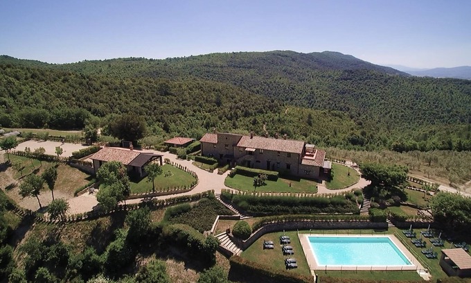 Gualdo Cattaneo Apartment | Forte Sorgnano | Farmhouse with private pool