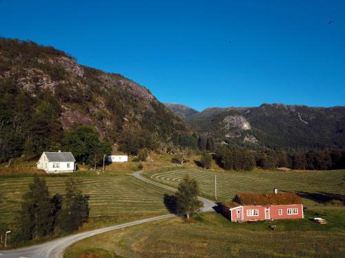 Hjelmeland House | Fossane gard