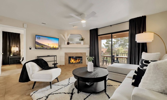 Fountain Hills Condo | Fountain Hills Grand Patio Spectacular. 2 King Master Suites.