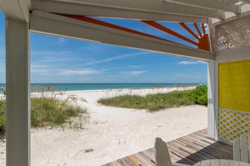 Ilexhurst House | Four Beach Lovers 1
