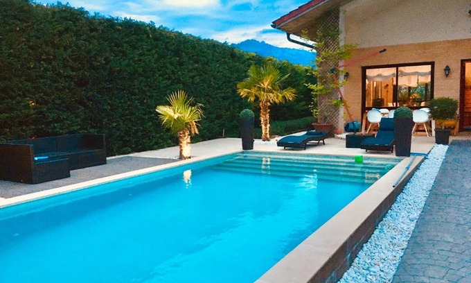 Laguardia Ski Chalet | Four Bedroom Chalet with Private Pool in the Heart of Rioja Alavesa