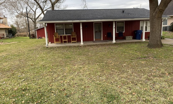 Elmaton House | Four bedroom river house located minutes away from Matagorda, TX and the beach.