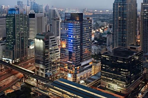 Ploenchit Hotel | Four Points by Sheraton Bangkok Ploenchit Sukhumvit , Phloen Chit Station