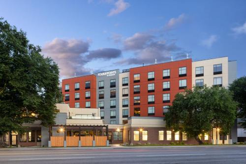 Okanagan-Similkameen Hotel | Four Points by Sheraton Penticton at the Convention Centre