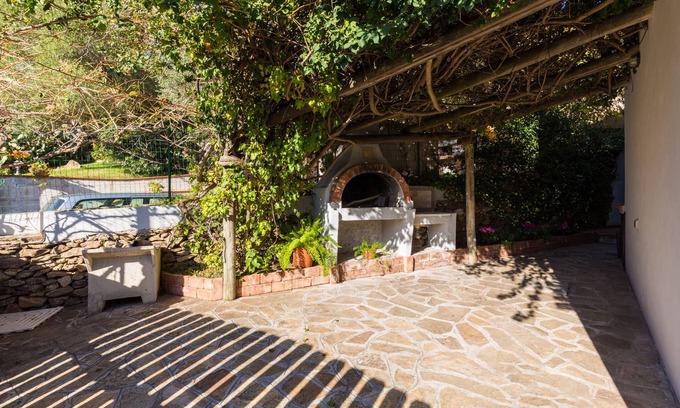 Agrustos House | Four-room apartment in the center of Agrustos