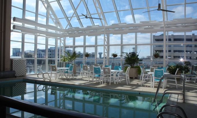 Northeast Virginia Beach Resort | Four Sails Resort