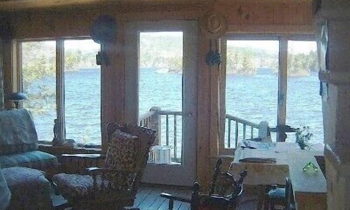 Bryant Pond Cottage | Four Season Vacation Camp Located Directly on North Pond