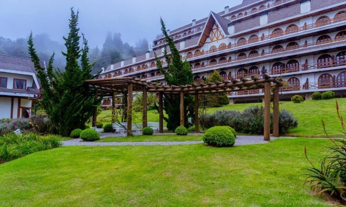 Alto do Capivari Apartment | Four Seasons 504B