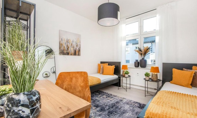 Frohnhausen Apartment | FourSolos Apartment in Central Essen