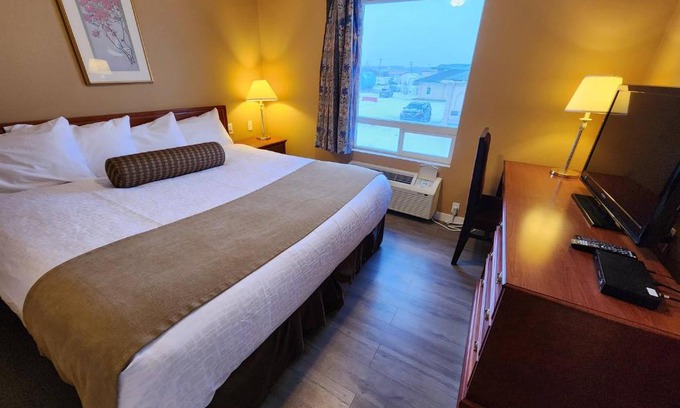 Fox Creek Hotel | Fox Creek Inn