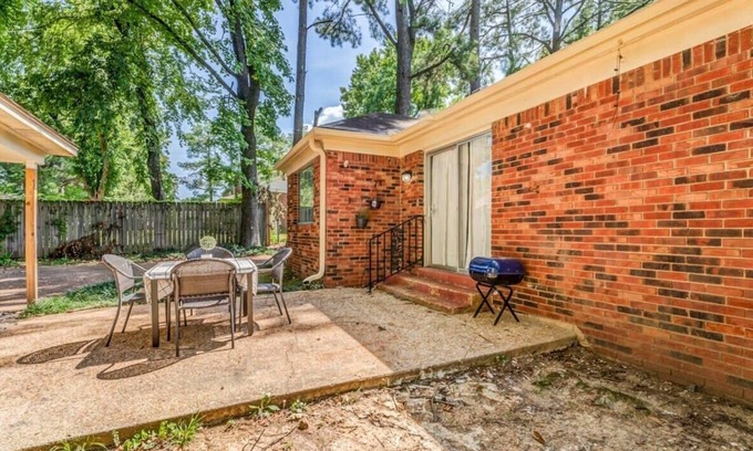Hickory Hill House | Fox Hunt Hideaway