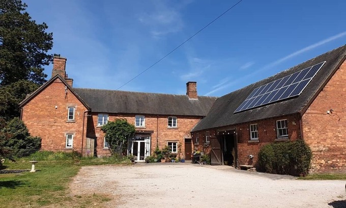 Swinscoe Other | Foxes' Retreat: Peak District S/C Farm Stay