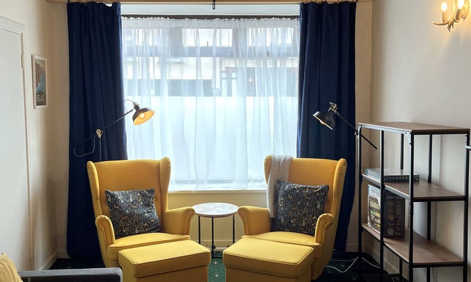 Dingle House | Foxy View in Dingle Town!