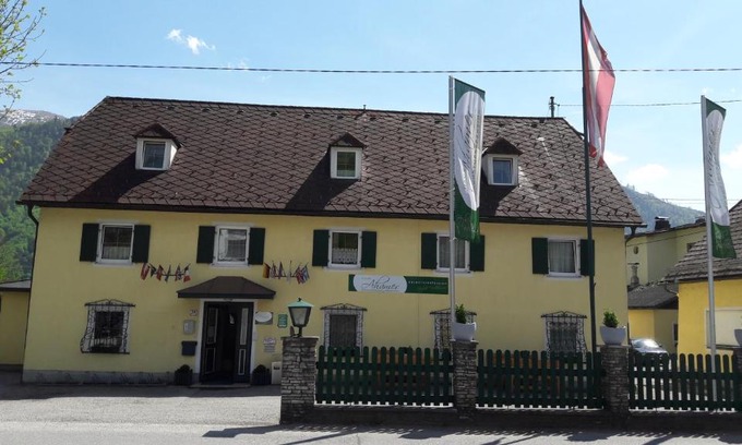 Ebensee House | Frühstückspension Haus Ahamer