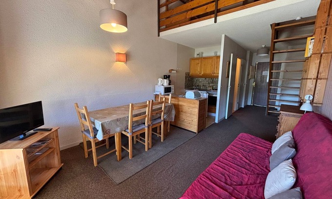 Autrans-Meaudre-en-Vercors Apartment | Cozy 2BR Duplex in Autrans, 200m from Village Center & Ski Trails, Sleeps 6